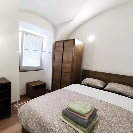 Sisters 3-4 Apartment *