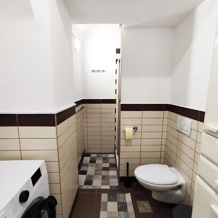 Sisters 3-4 Apartment *