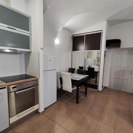 Sisters 3-4 Любляна