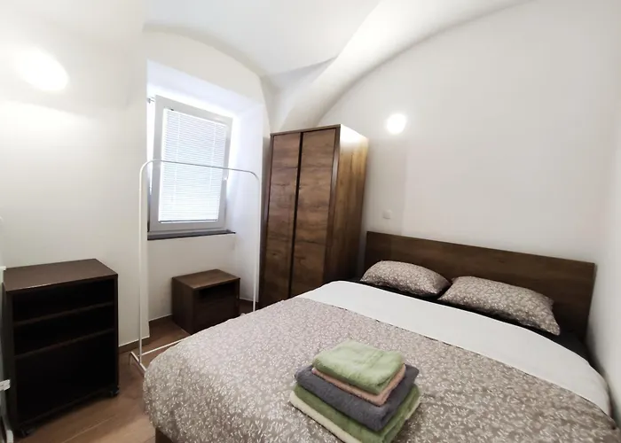 Sisters 3-4 شقة *