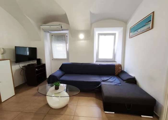 Sisters 3-4 Ljubljana